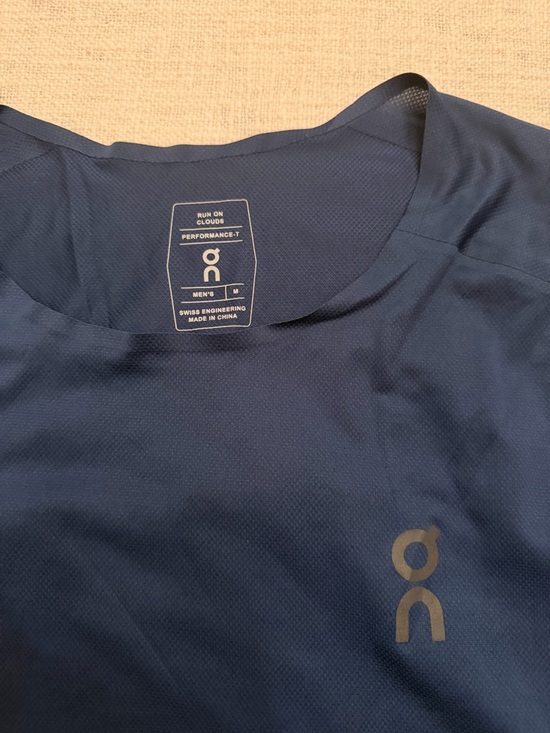 On Clouds Other - On Men's Performance Short Sleeve Tee - Navy